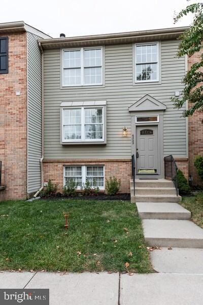 6322 Mary Todd Ln, Centreville, VA 20121 - photo 3