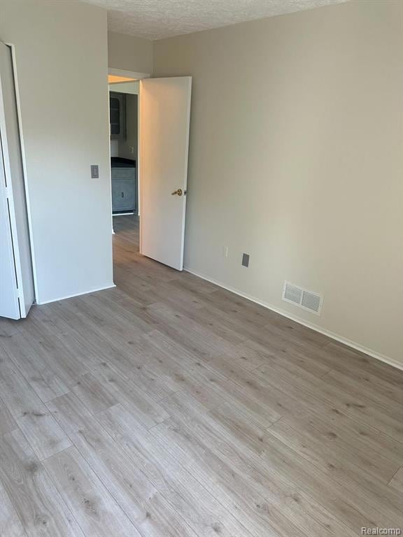 27860 Berrywood Ln unit 24, Farmington Hills, MI 48334 - photo 5