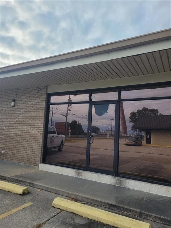 2000 Congressman Hebert Dr unit B, Chalmette, LA 70043 - photo 3