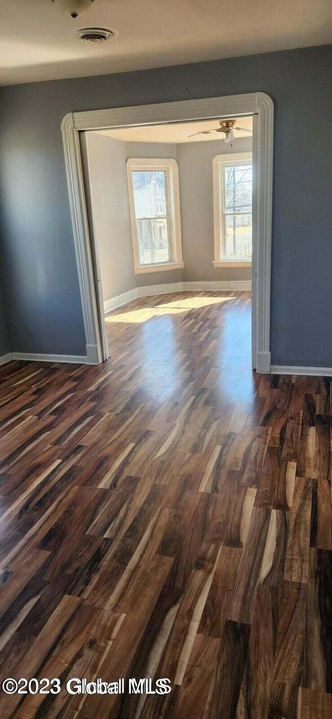 402 Summit Ave unit 2, Schenectady, NY 12307 - photo 6