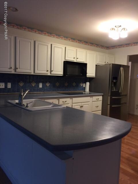 1344 Sherwood Forest Rd, Stroudsburg, PA 18360 - photo 4