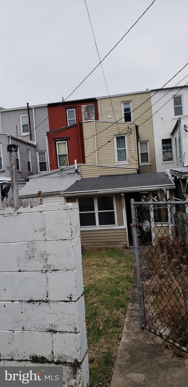 747 N 11th St, Reading, PA 19604 - photo 7