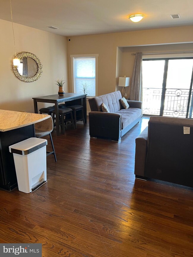 700 New St unit 303, Camden, NJ 08103 - photo 5