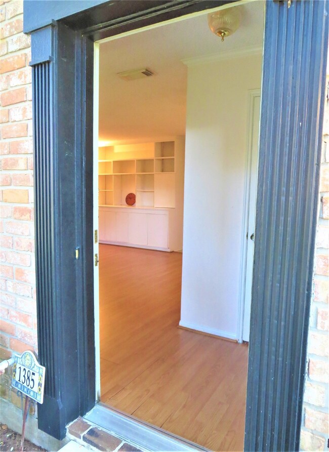 1385 Country Place Dr, Houston, TX 77079 - photo 3