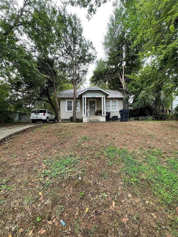View of front of home featuring a porch