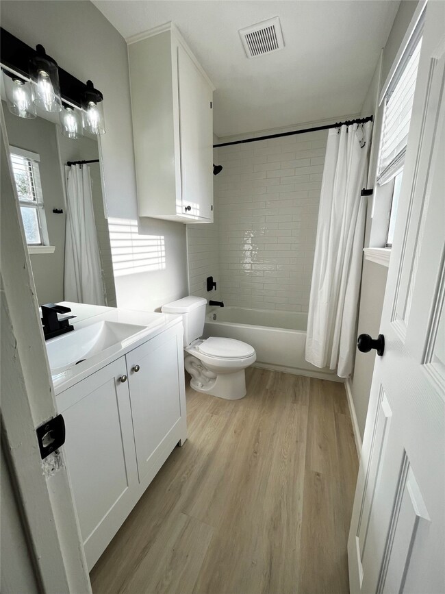 7747 Ashmole Ln, Houston, TX 77088 - photo 7