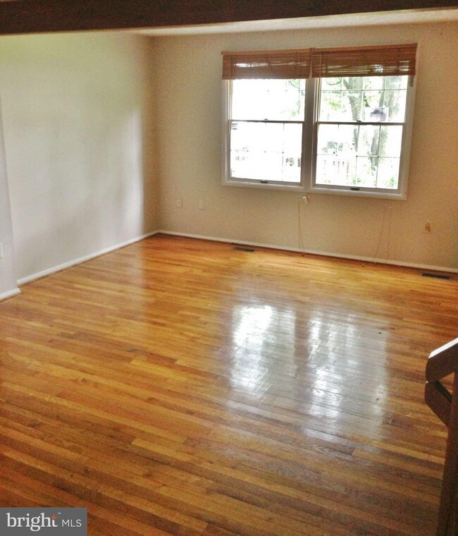 21 Pima Ct, Randallstown, MD 21133 - photo 2