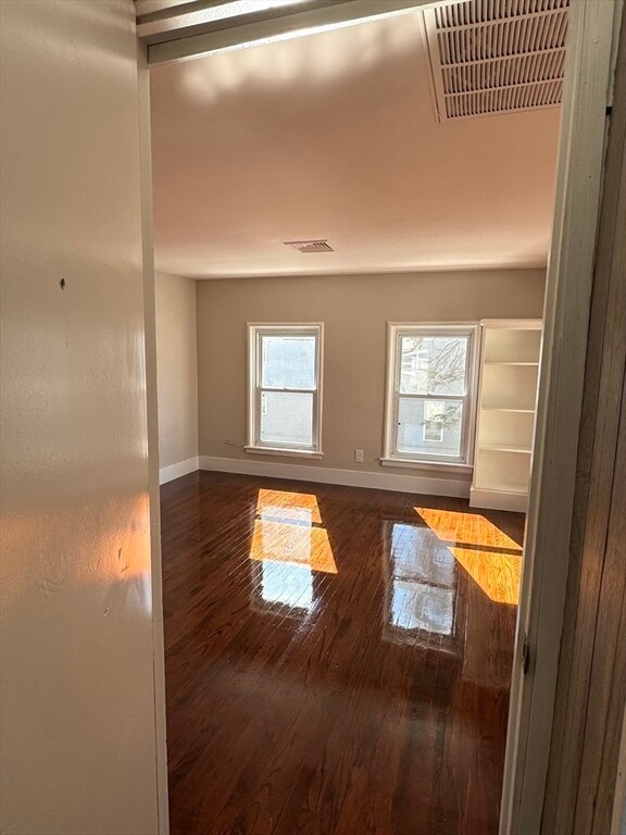 9 Kellogg St unit 2, Westfield, MA 01085 - photo 3