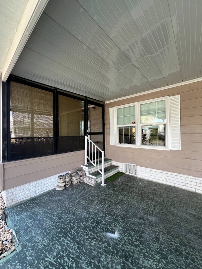 109 Greenview Dr, Winter Haven, FL 33881 - photo 6