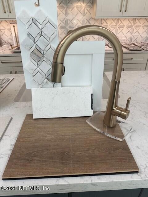 REF 255 KITCHEN PIC