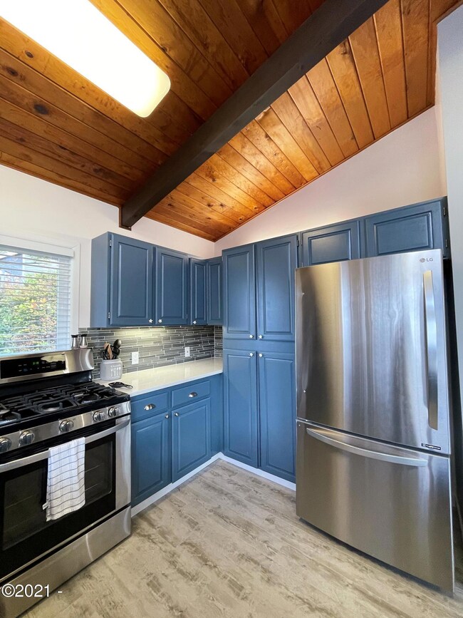 2640 SW Dune Ave, Lincoln City, OR 97367 - photo 4