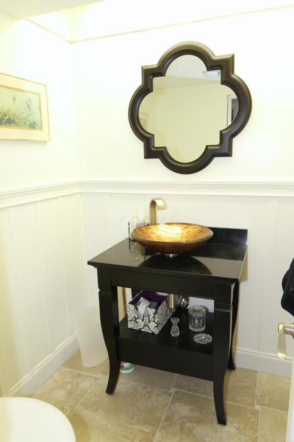 Powder room