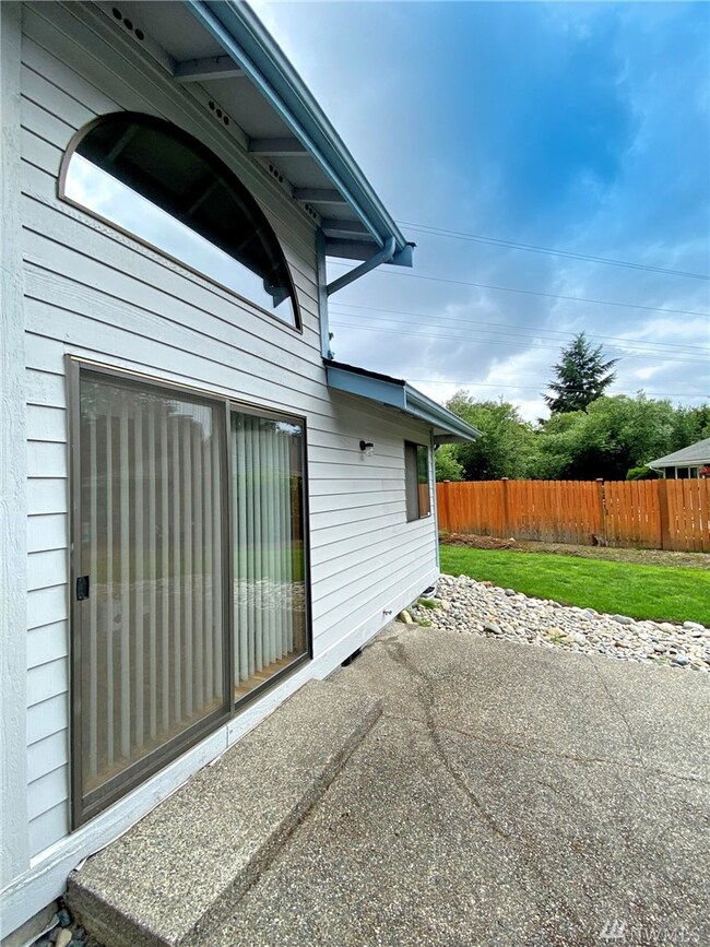 4721 72nd Avenue Ct W, University Place, WA 98466 - photo 2