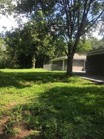 2004 Hillcrest Dr, Bay City, TX 77414 - photo 4