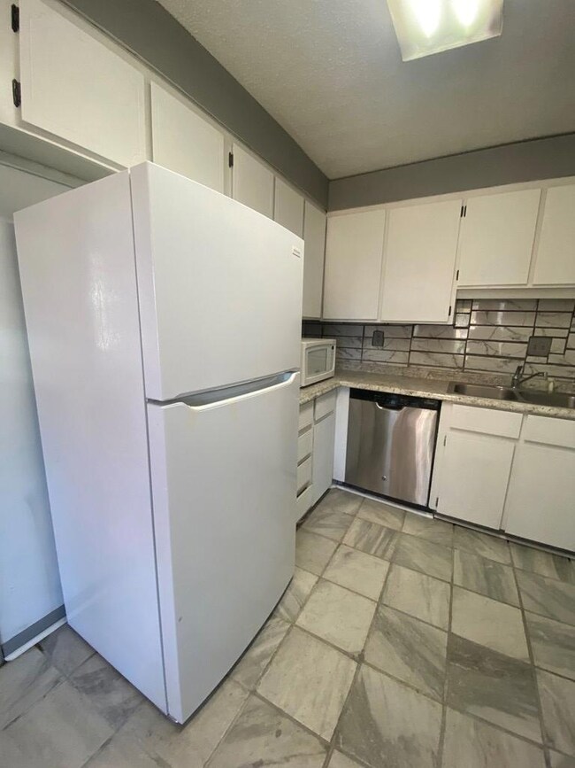 136 Scarborough Rd, Centerville, GA 31028 - photo 7