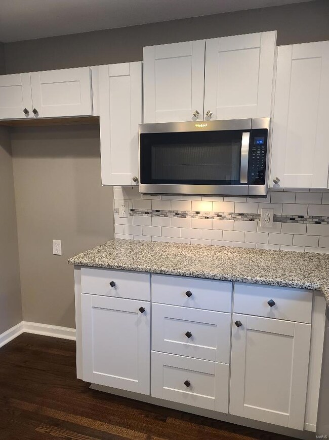 1525 Bluff Dr, Florissant, MO 63031 - photo 7