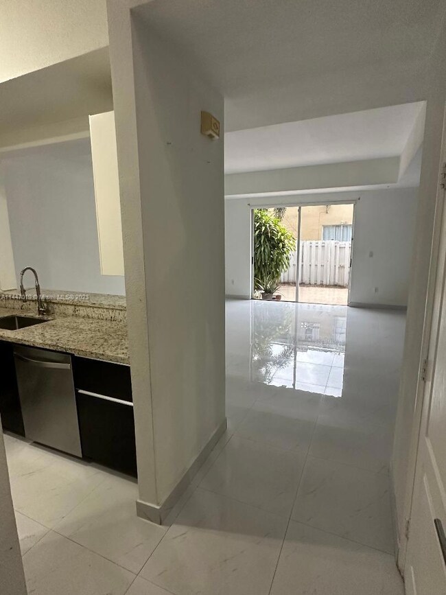 4361 NW 110th Ave, Doral, FL 33178 - photo 3