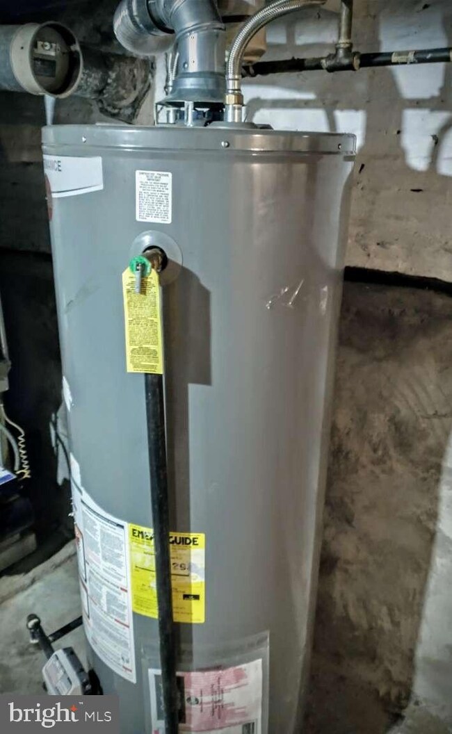 1551 Mulberry St, Reading, PA 19604 - photo 5