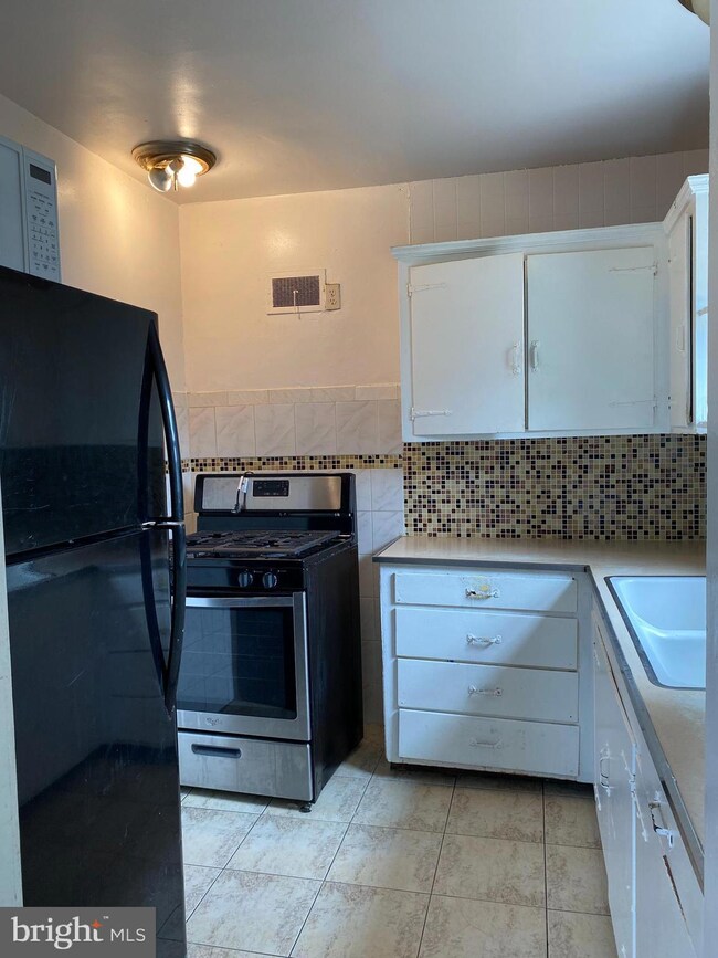 704 Bridgeboro St, Riverside, NJ 08075 - photo 6