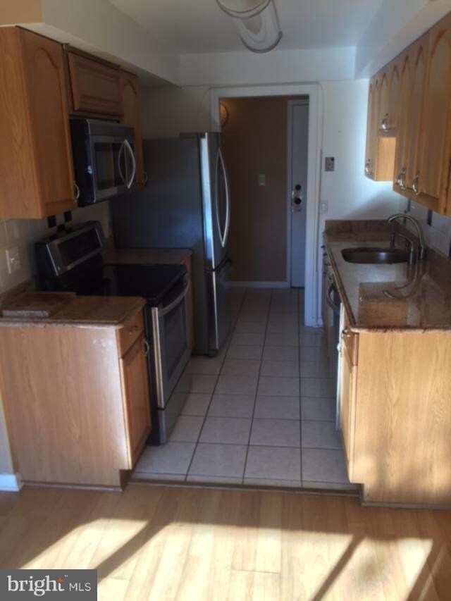 2249 Castle Rock Square unit 22C, Reston, VA 20191 - photo 4