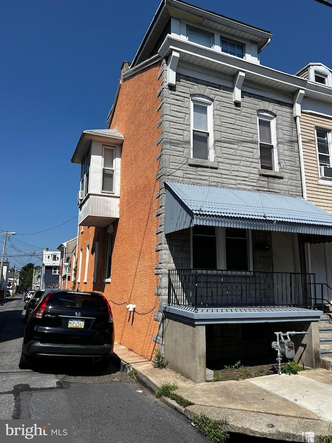 414 S 10th St, Reading, PA 19602 - photo 2