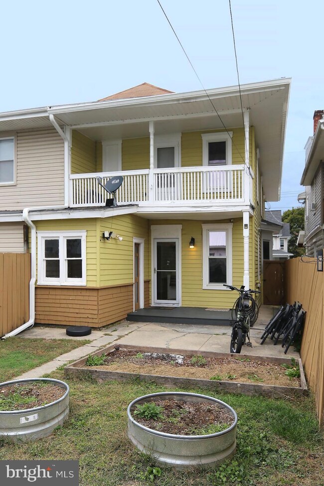 322 E Cherry St, Palmyra, PA 17078 - photo 5