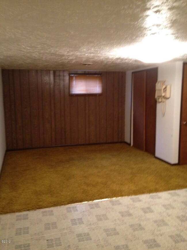 601 8th St E, Polson, MT 59860 - photo 7