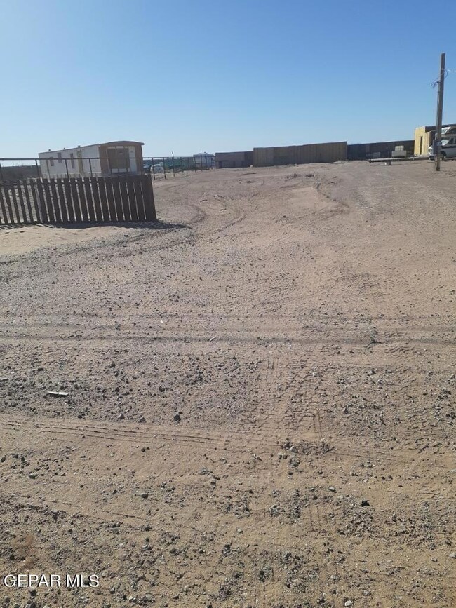 539 Ascencion St, El Paso, TX 79928 - photo 4