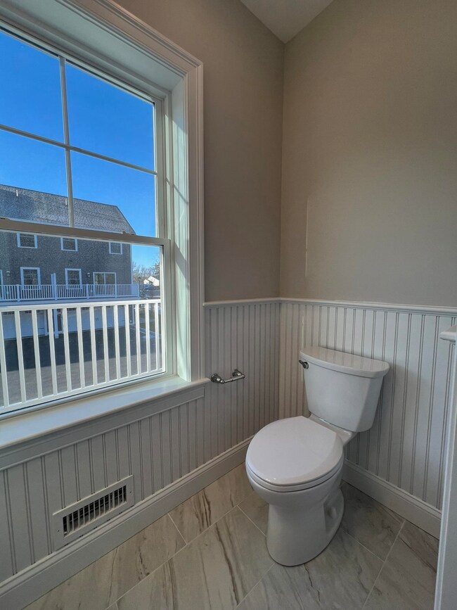 9 Juniper Ln, Portsmouth, NH 03801 - photo 6