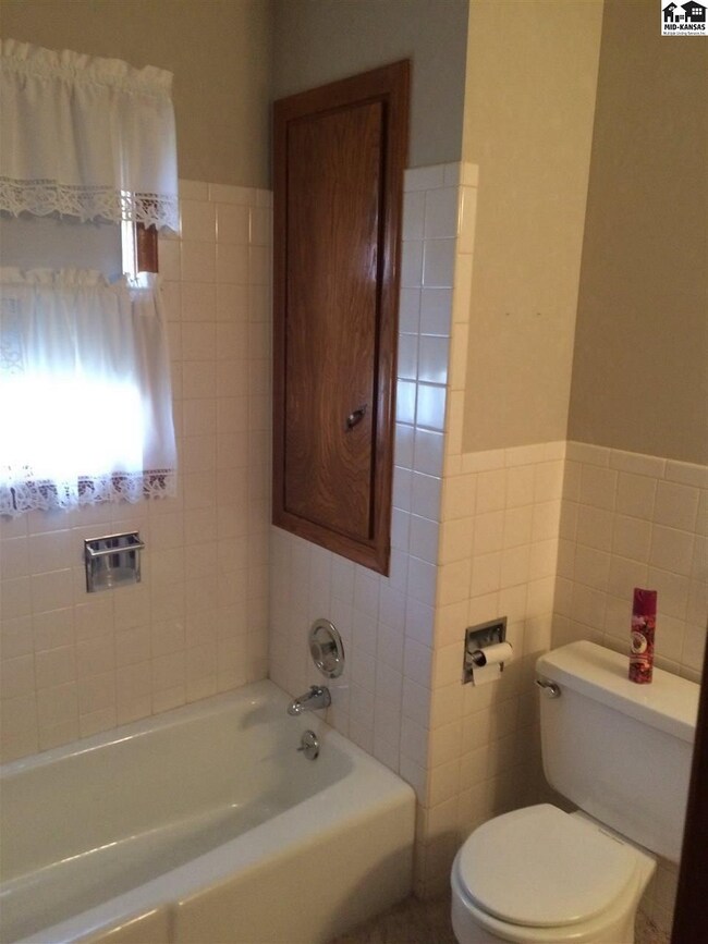 1203 Lyndon Rd, McPherson, KS 67460 - photo 6