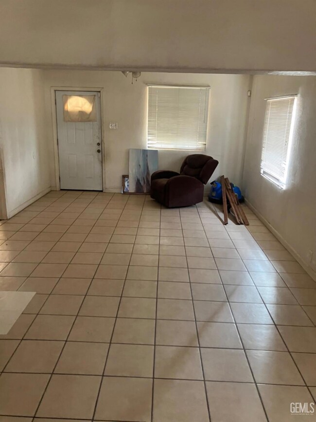 164 W 2nd St, Buttonwillow, CA 93206 - photo 4