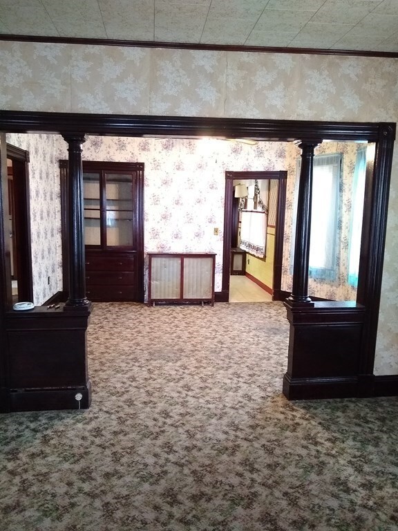 948 Lakeview Ave, Lowell, MA 01850 - photo 2