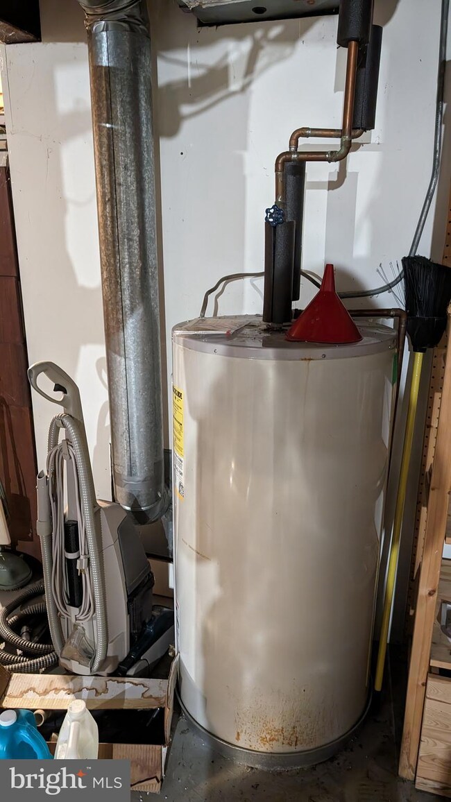 11912 Kerwood Rd, Silver Spring, MD 20904 - photo 7