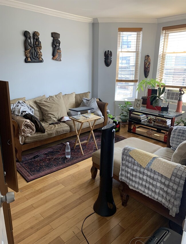 27 Bergen Ave unit 2, Jersey City, NJ 07305 - photo 5