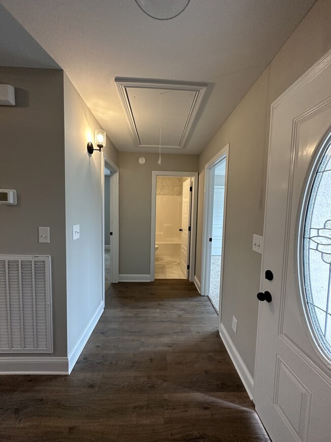 Split bedroom design floorplan