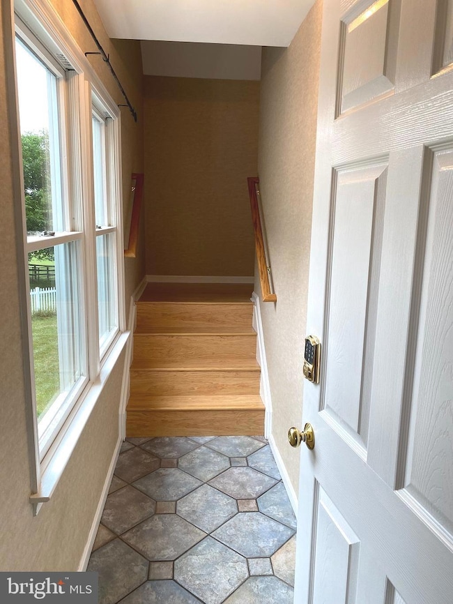 14480 Woodstar Ct, Leesburg, VA 20176 - photo 2