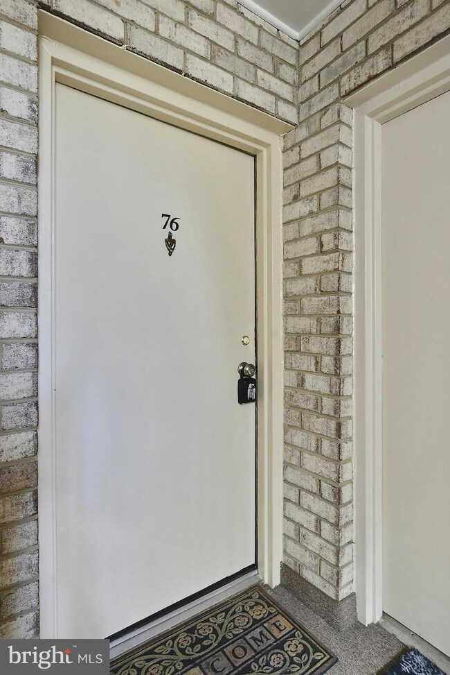12711 Gordon Blvd unit 76, Woodbridge, VA 22192 - photo 3