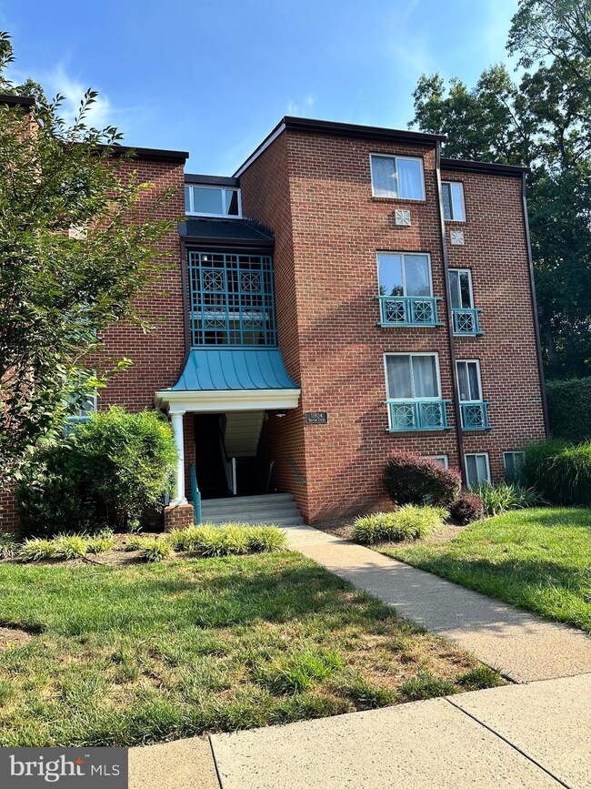 11804 Breton Ct unit 22C, Reston, VA 20191 - photo 2