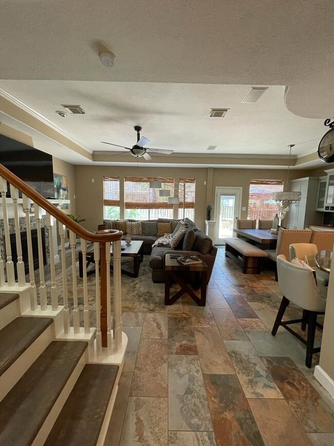 14 Doeskin Place, Spring, TX 77382 - photo 2