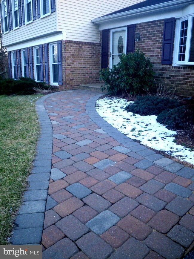 609 Tanglewood Dr, Sykesville, MD 21784 - photo 4