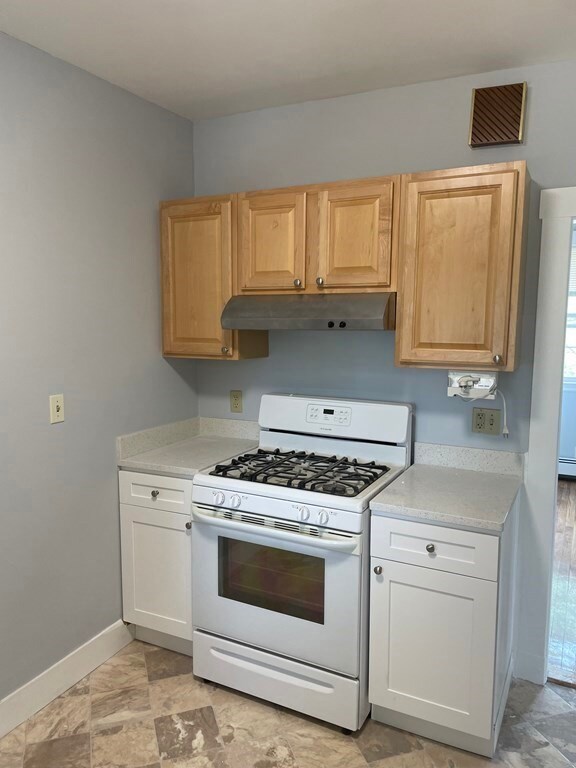 14 Edinboro Rd unit 3, Quincy, MA 02169 - photo 2