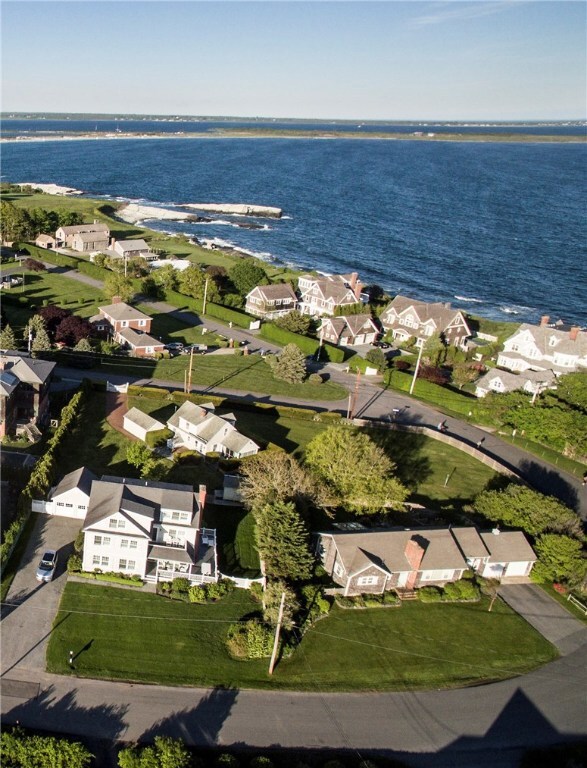 338 Tuckerman Ave, Middletown, RI 02842 - photo 2