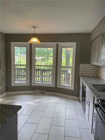 705 NW 11th St, Blue Springs, MO 64015 - photo 4