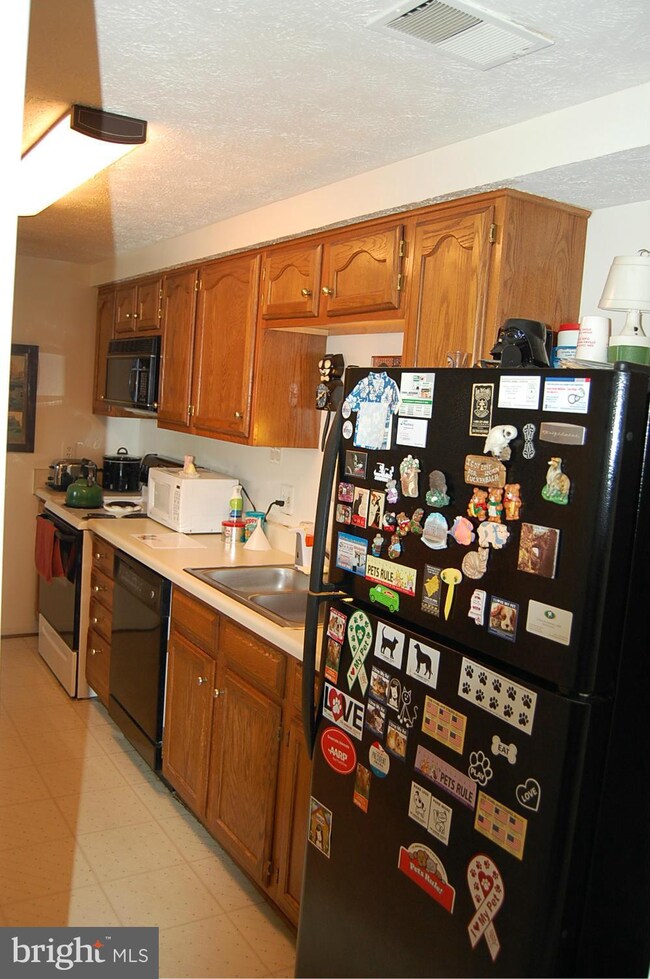 17060 Capri Ln unit D101, Dumfries, VA 22026 - photo 5