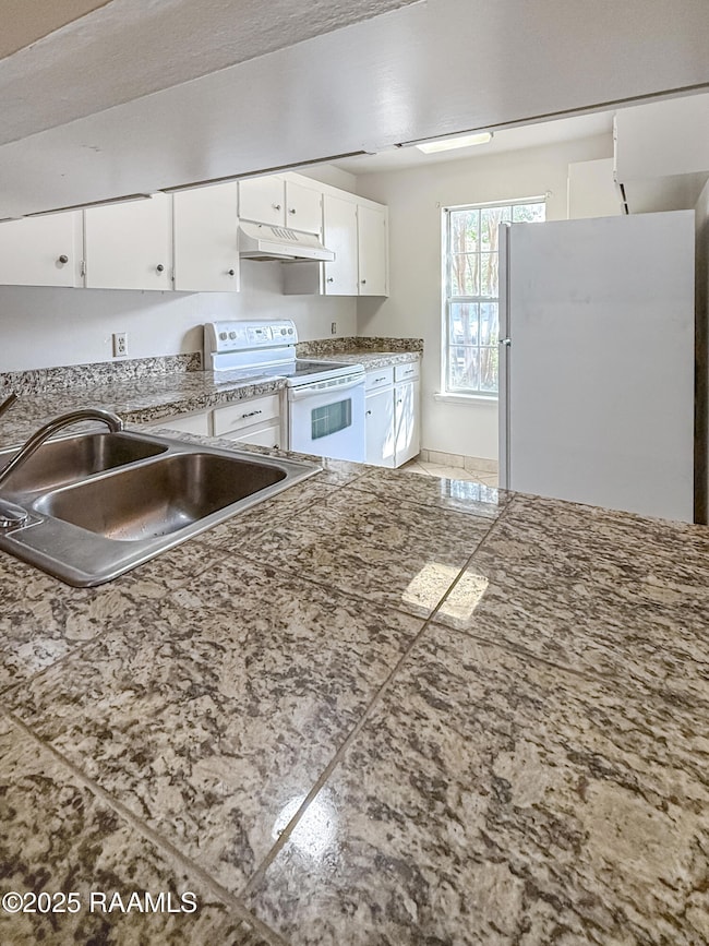 38affe71f3284a6f33170f3621e3718423199531