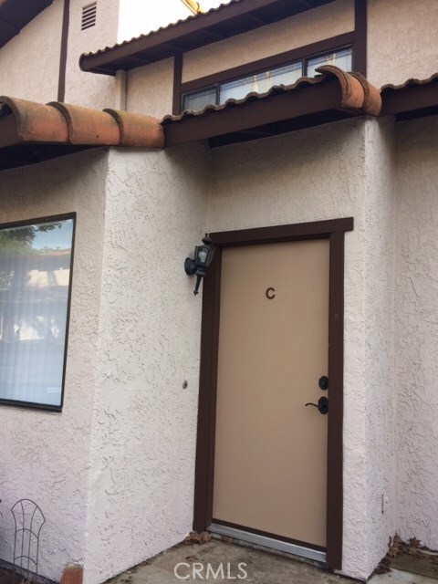 912 N Redding Way unit C, Upland, CA 91786 - photo 2