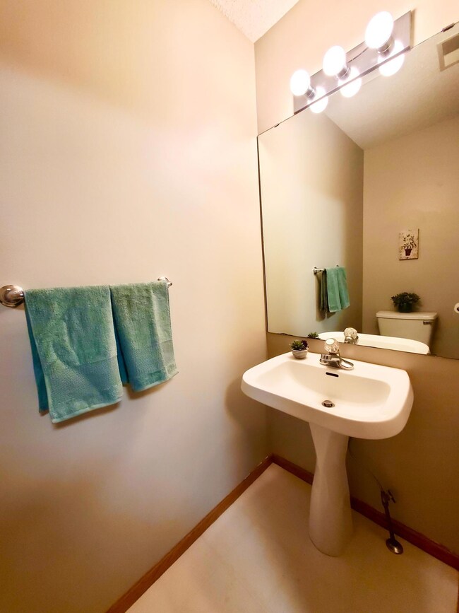 12100 Killdeer St NW unit 511, Coon Rapids, MN 55448 - photo 7