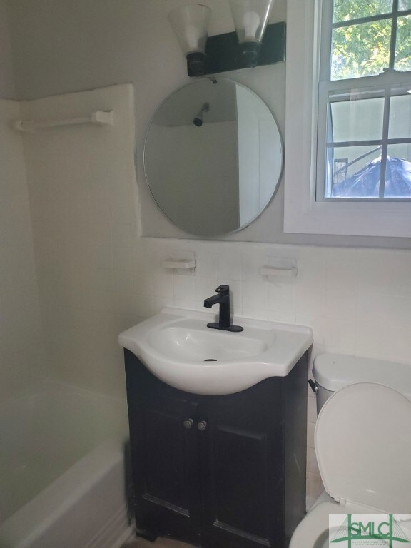 1320 E 53rd St, Savannah, GA 31404 - photo 4