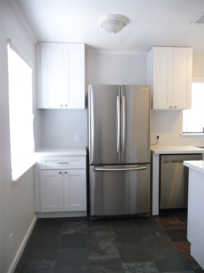 214 1/2 Munford St unit B, Houston, TX 77008 - photo 5