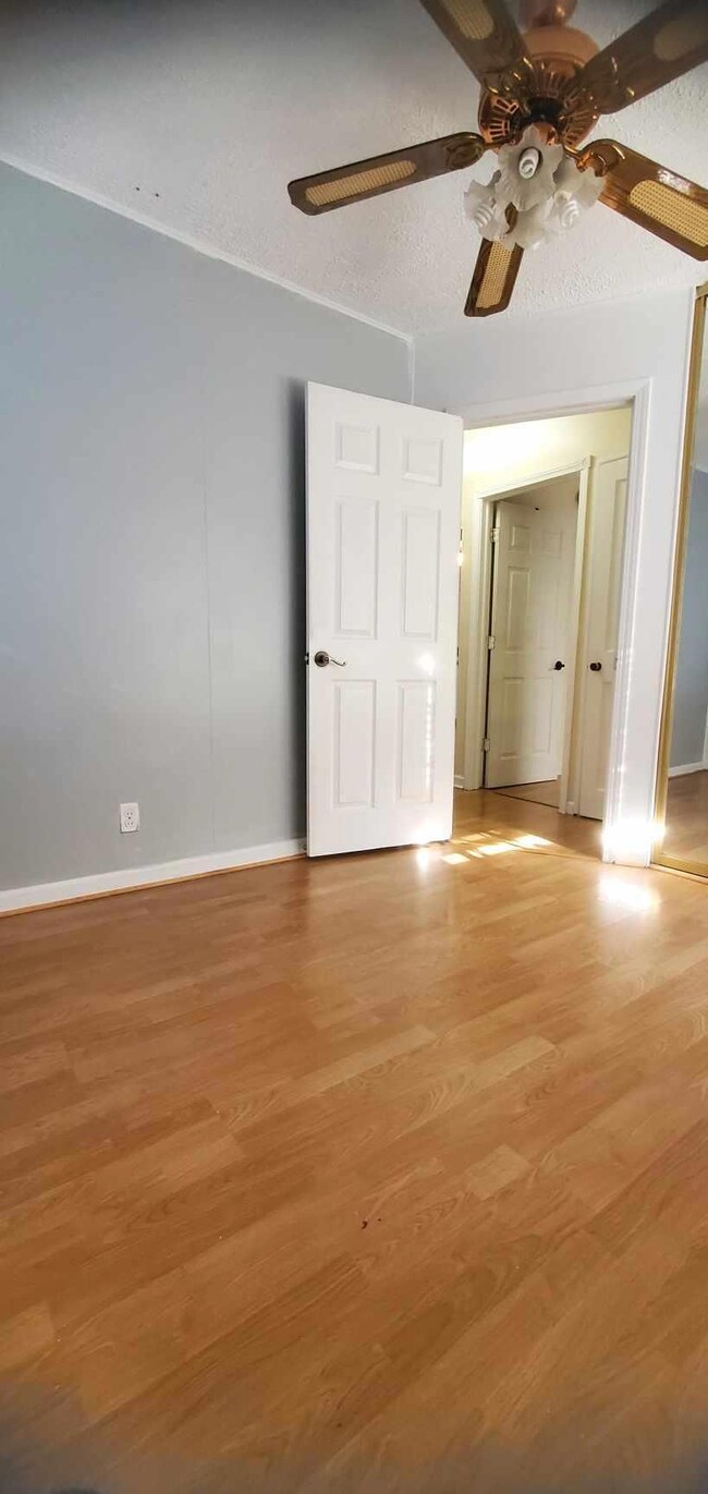 26500 Kathy St, Roseville, MI 48066 - photo 4